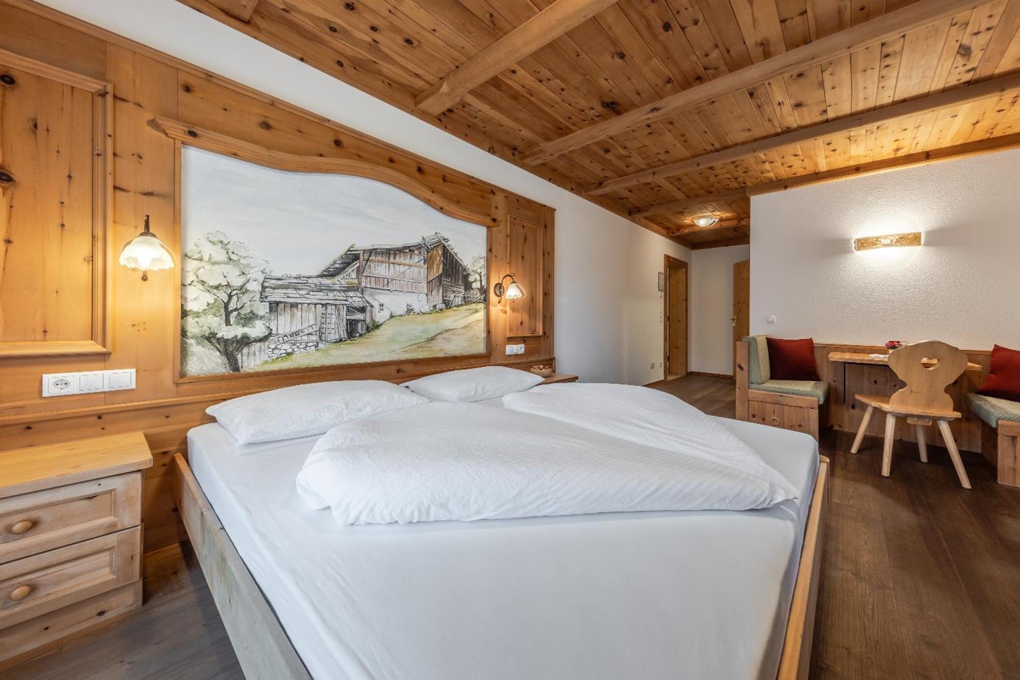 Hotel Pension Odles Sankt Martin in Thurn Exterior foto