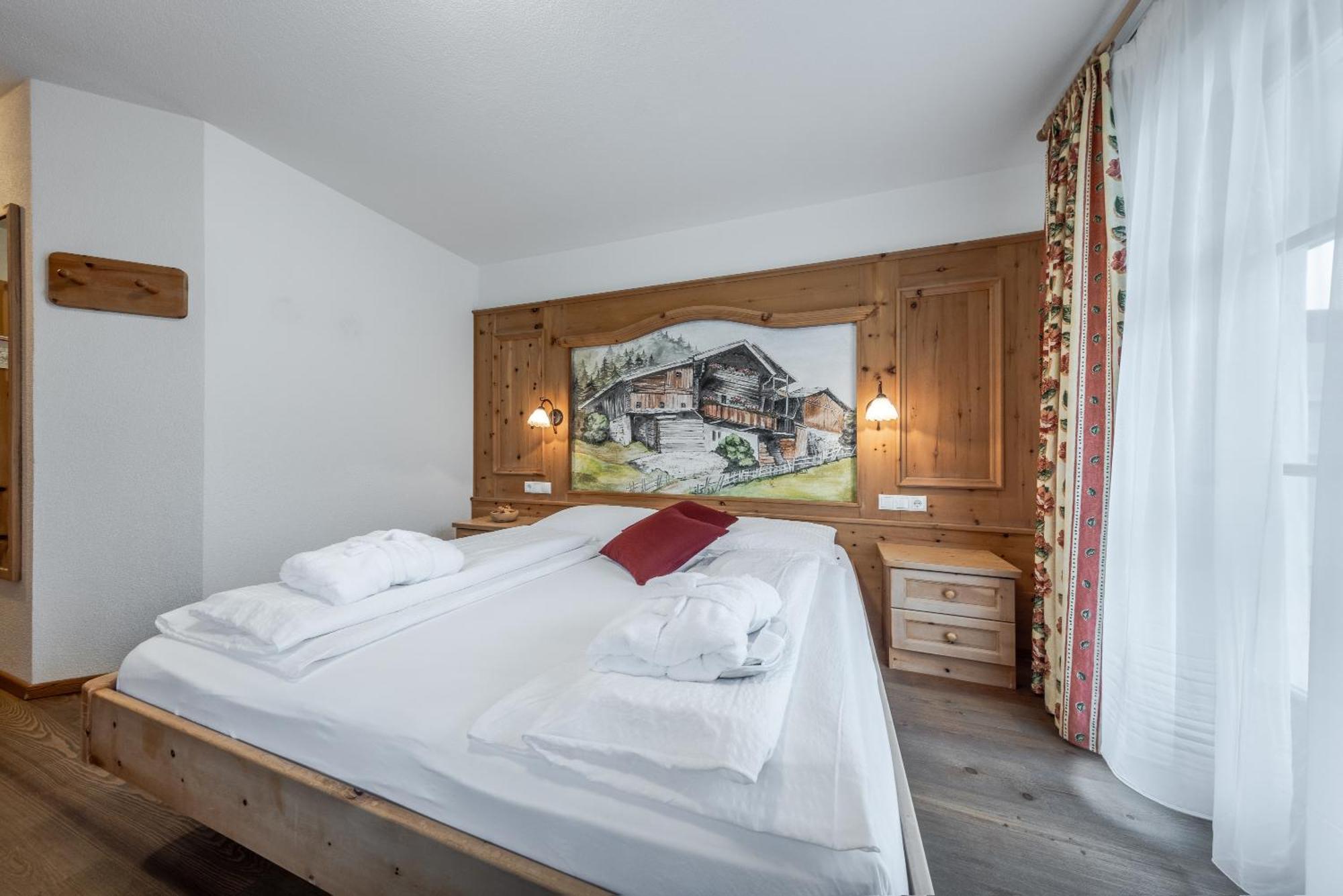 Hotel Pension Odles Sankt Martin in Thurn Exterior foto